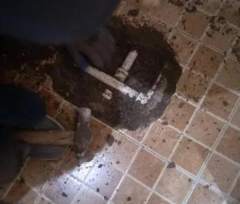 桑日卫生间漏水维修公司为您分享下卫生间渗水如何处理及注意事项