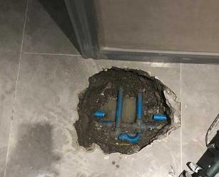 桑日阳台漏水维修公司分享下暖气管道漏水的原因有哪些